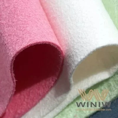 py159803854-quick_dirt_removing_pink_synthetic_chamois_leather_car_wipers.webp